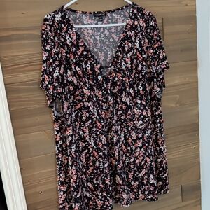 Lane Bryant Black Floral V-Neck Button Front Top